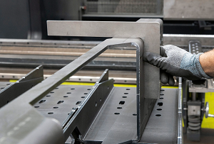 Press Brake Operator (6-Axis Press Brake) 2 Press Brake Operator